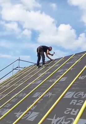 Pose de l’écran et des liteaux en toiture